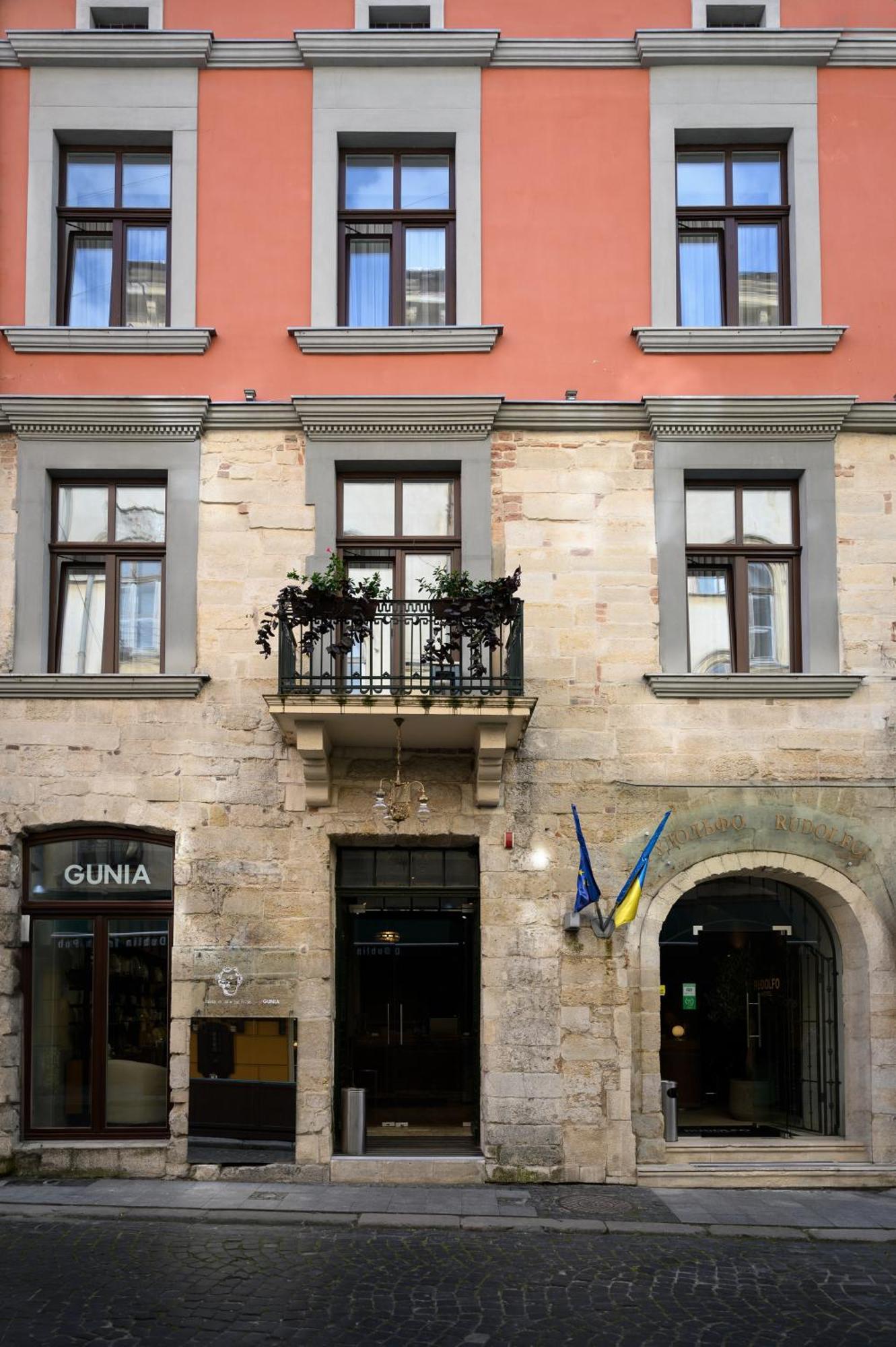 Rudolfo Hotel Lviv Exteriör bild