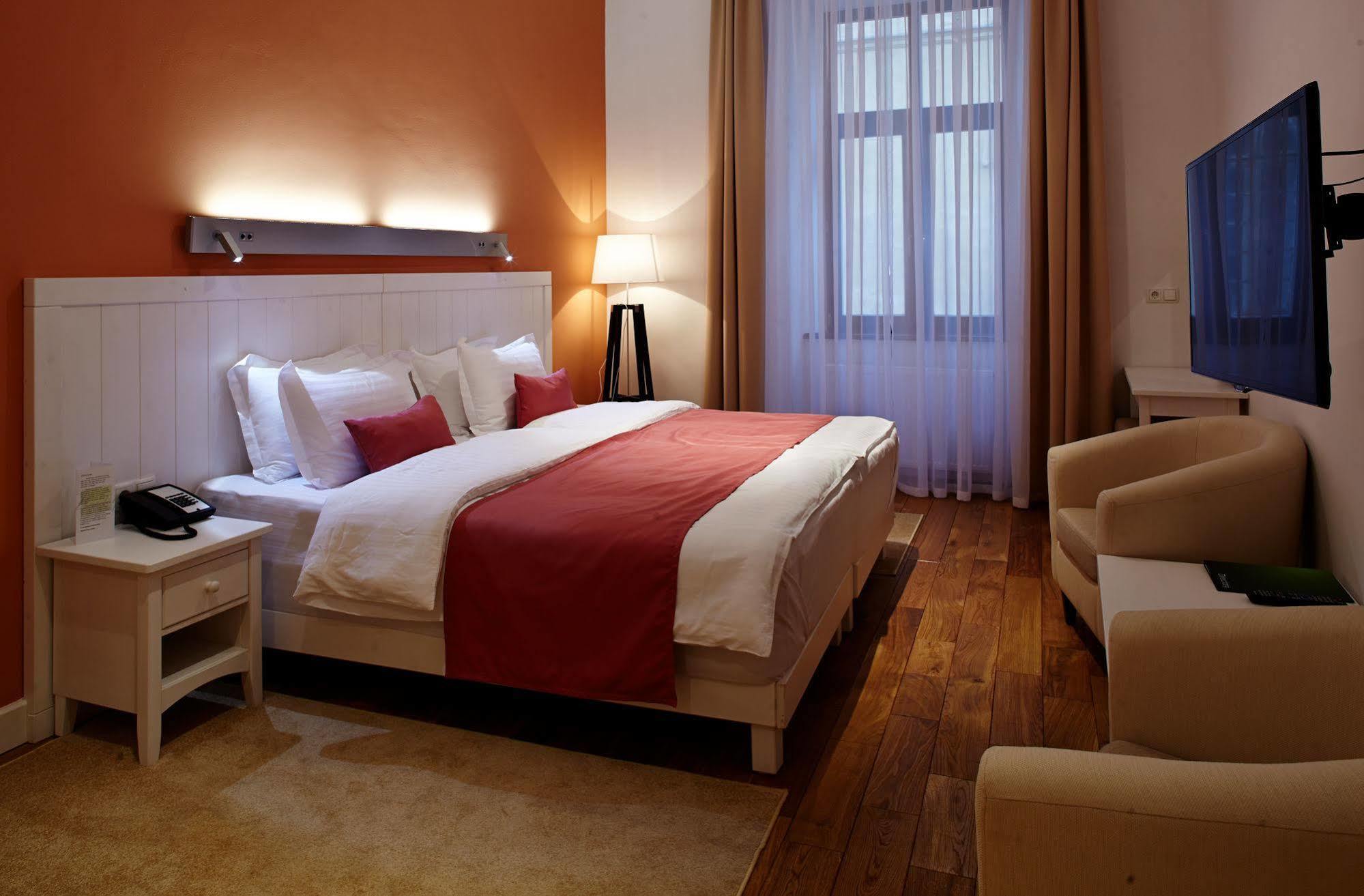 Rudolfo Hotel Lviv Exteriör bild